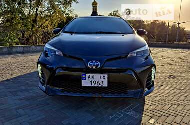 Седан Toyota Corolla 2017 в Харкові