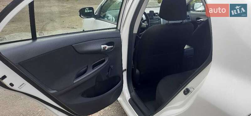 Седан Toyota Corolla 2010 в Коломые фото 29 Седан Toyota Corolla 2010 в Коломые