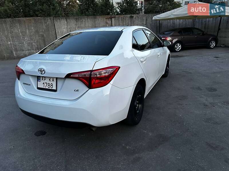 Седан Toyota Corolla 2017 в Запоріжжі