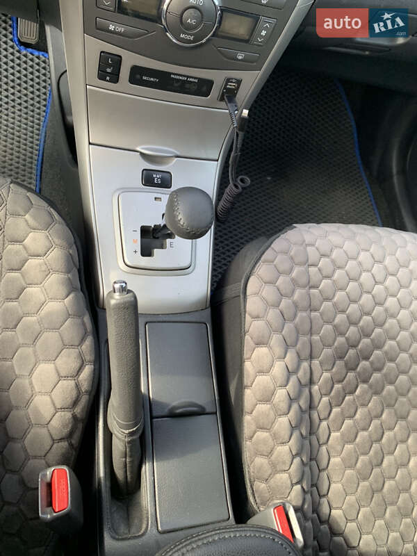 Седан Toyota Corolla 2008 в Киеве