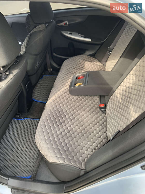 Седан Toyota Corolla 2008 в Киеве