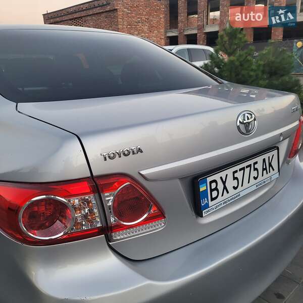 Седан Toyota Corolla 2012 в Хмельницком