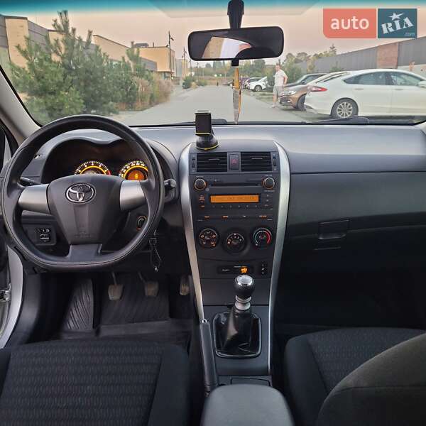 Седан Toyota Corolla 2012 в Хмельницком