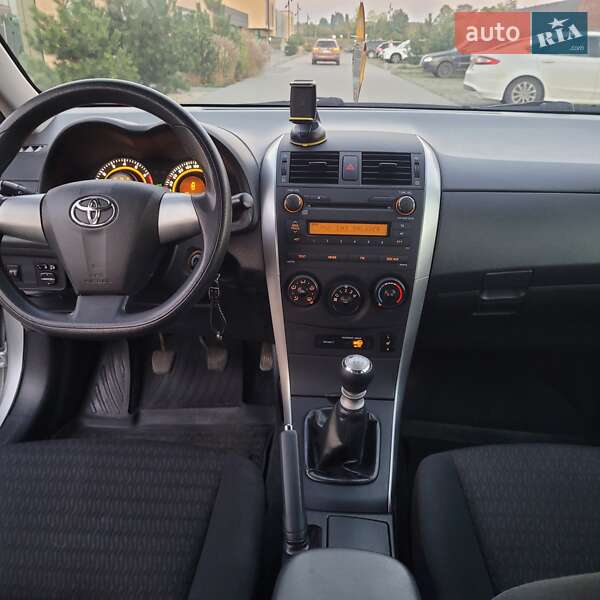 Седан Toyota Corolla 2012 в Хмельницком
