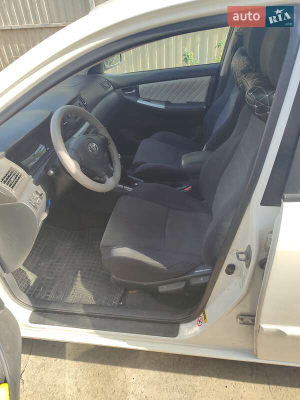 Хэтчбек Toyota Corolla 2003 в Бердичеве