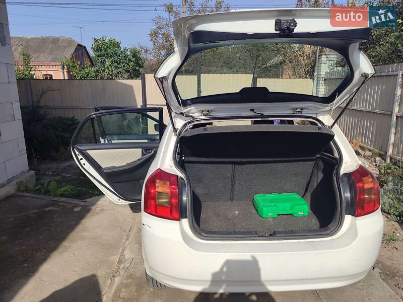 Хэтчбек Toyota Corolla 2003 в Бердичеве