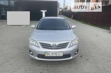 Седан Toyota Corolla 2011 в Львове