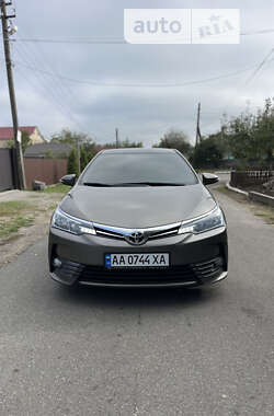 Седан Toyota Corolla 2018 в Виннице