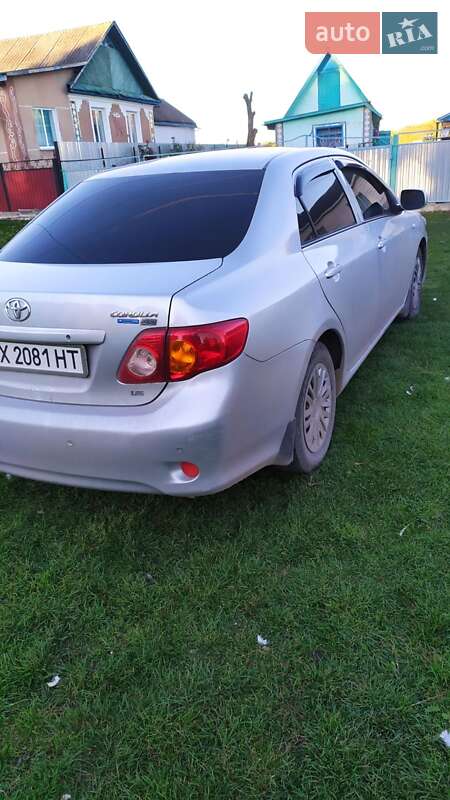 Седан Toyota Corolla 2008 в Теофіполі
