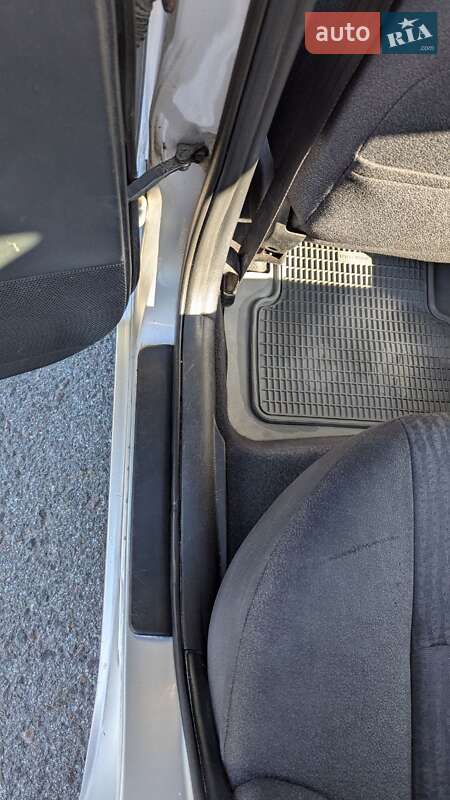 Седан Toyota Corolla 2003 в Львове