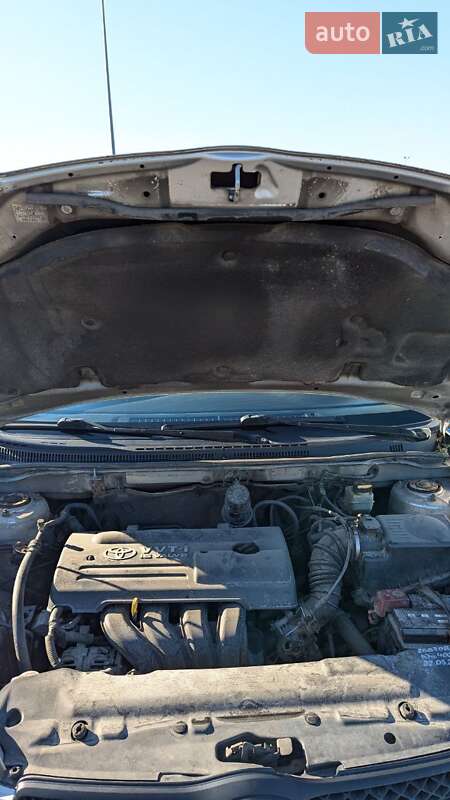 Седан Toyota Corolla 2003 в Львове