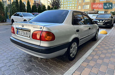 Седан Toyota Corolla 1998 в Києві