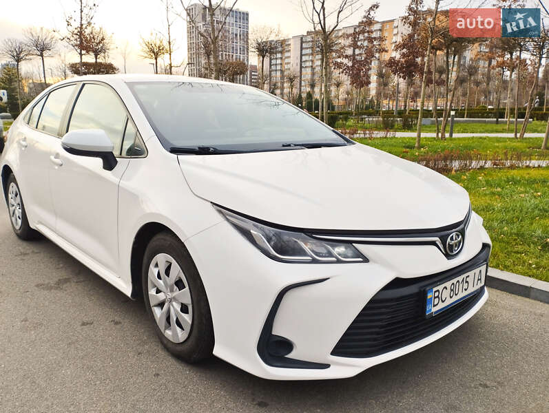 Седан Toyota Corolla 2019 в Днепре