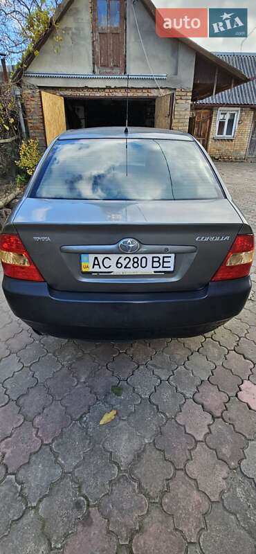 Седан Toyota Corolla 2003 в Нововолинську