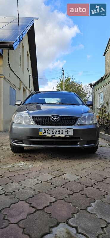 Седан Toyota Corolla 2003 в Нововолинську