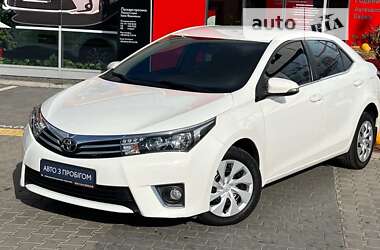 Седан Toyota Corolla 2014 в Івано-Франківську