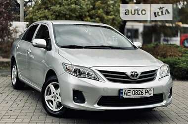 Седан Toyota Corolla 2012 в Тернополі