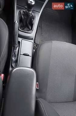 Седан Toyota Corolla 2012 в 