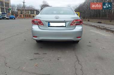 Седан Toyota Corolla 2012 в 