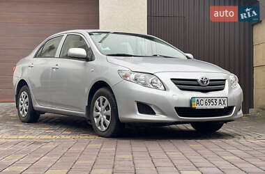 Седан Toyota Corolla 2009 в Луцке