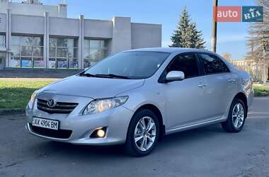 Седан Toyota Corolla 2008 в Ровно