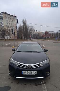 Седан Toyota Corolla 2014 в Киеве