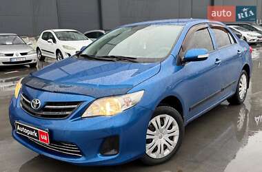 Седан Toyota Corolla 2012 в Львове