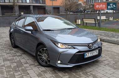 Седан Toyota Corolla 2019 в Івано-Франківську