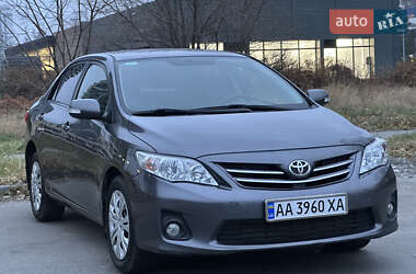 Седан Toyota Corolla 2012 в Днепре