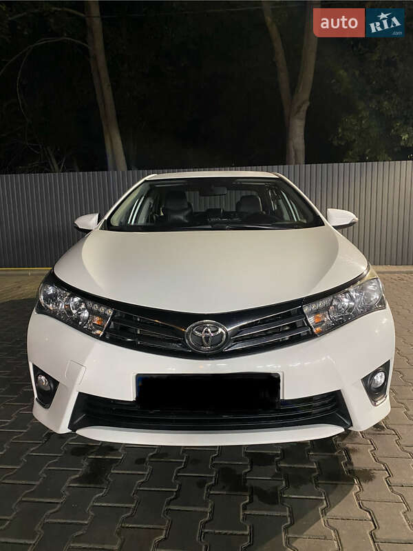 Седан Toyota Corolla 2015 в Одессе