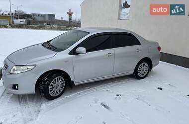 Седан Toyota Corolla 2008 в Полтаве