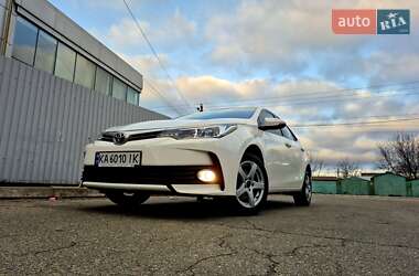 Седан Toyota Corolla 2017 в Києві