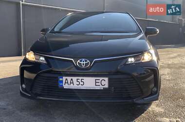 Седан Toyota Corolla 2019 в Києві