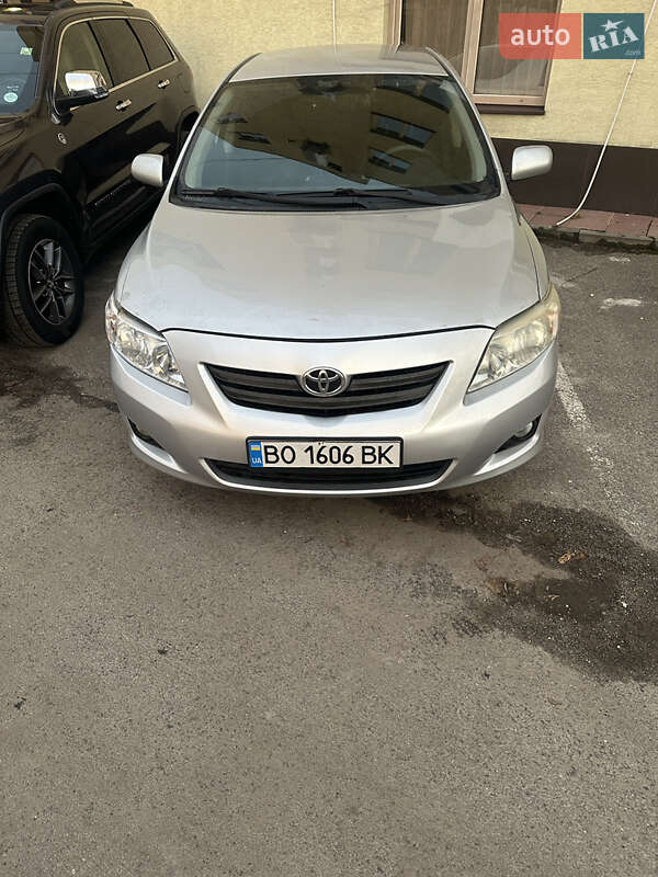 Седан Toyota Corolla 2008 в Тернополі