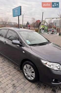 Седан Toyota Corolla 2008 в Кропивницком