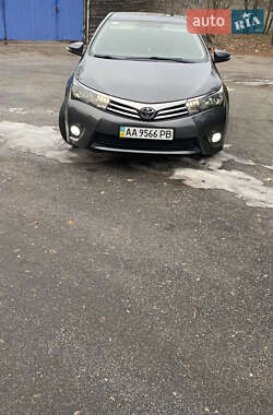 Седан Toyota Corolla 2014 в Чернігові