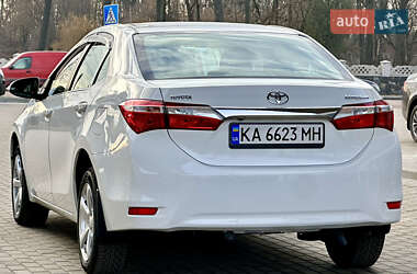 Седан Toyota Corolla 2014 в Житомире