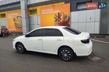 Седан Toyota Corolla 2012 в Львові