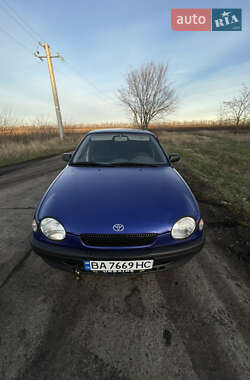 Седан Toyota Corolla 1998 в Долинській