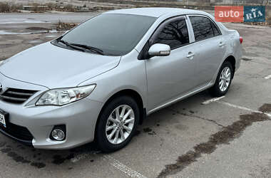 Седан Toyota Corolla 2011 в Николаеве