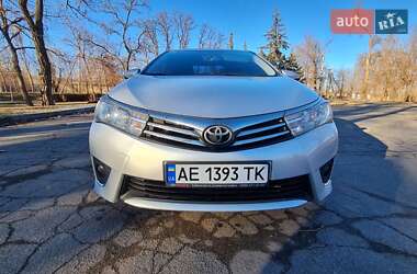 Седан Toyota Corolla 2013 в Кривому Розі