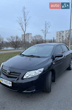 Седан Toyota Corolla 2009 в Києві