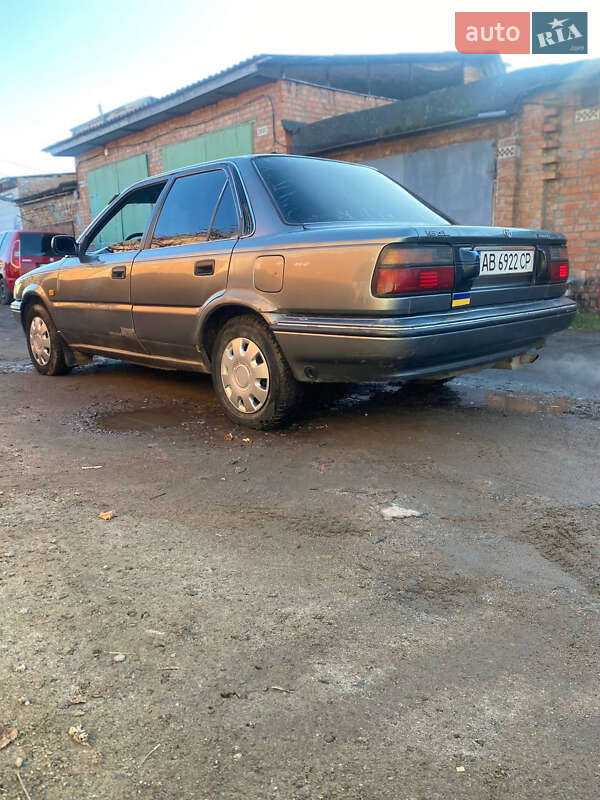 Седан Toyota Corolla 1988 в Вінниці
