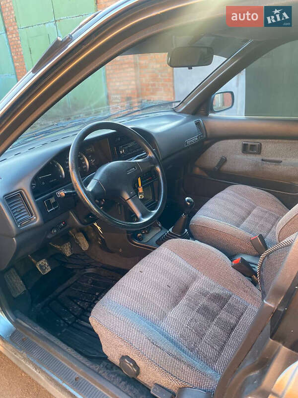 Седан Toyota Corolla 1988 в Вінниці