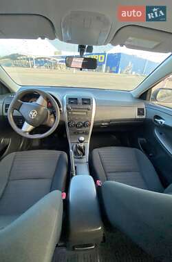 Седан Toyota Corolla 2011 в Запоріжжі