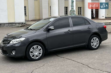 Седан Toyota Corolla 2011 в Днепре