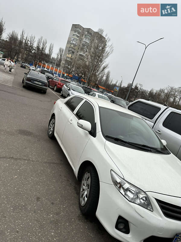 Седан Toyota Corolla 2013 в Одессе