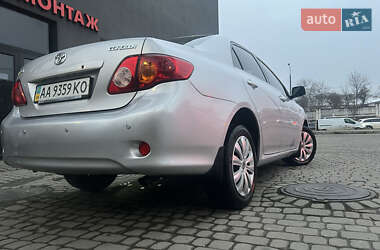 Седан Toyota Corolla 2008 в Львові