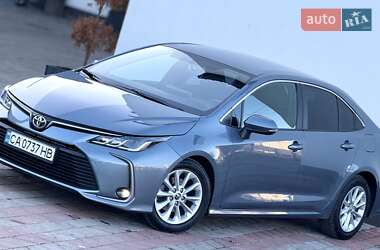 Седан Toyota Corolla 2019 в Умані