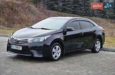 Седан Toyota Corolla 2016 в Тернополе